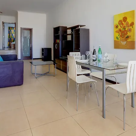 Modern 2 Bedroom Maisonette In Sliema