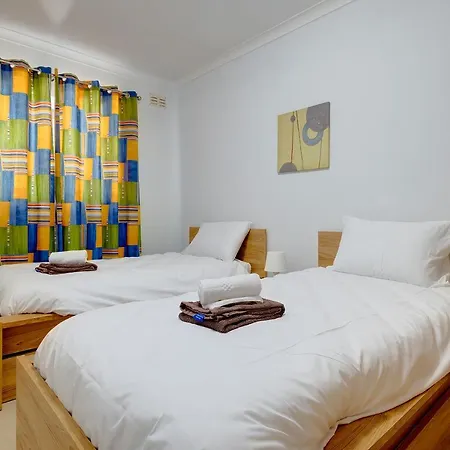 Apartman Modern 2 Bedroom Maisonette In Sliema *