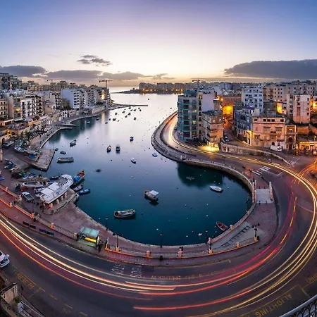 Apartman Modern 2 Bedroom Maisonette In Sliema *