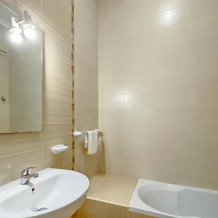 Modern 2 Bedroom Maisonette In Sliema Apartman