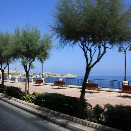 Modern 2 Bedroom Maisonette In Sliema Apartment *