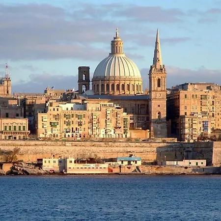 Modern 2 Bedroom Maisonette In Sliema Sliema
